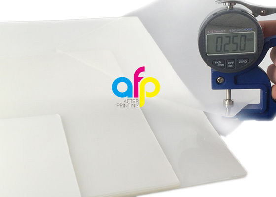 熱いラミネーション機械スーツの薄板になる袋のフィルム、光沢のある熱薄板になる袋