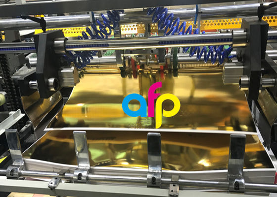 無光沢の金の金属ポリエステル・フィルム、24のミクロン ポリエステル薄板になるフィルム