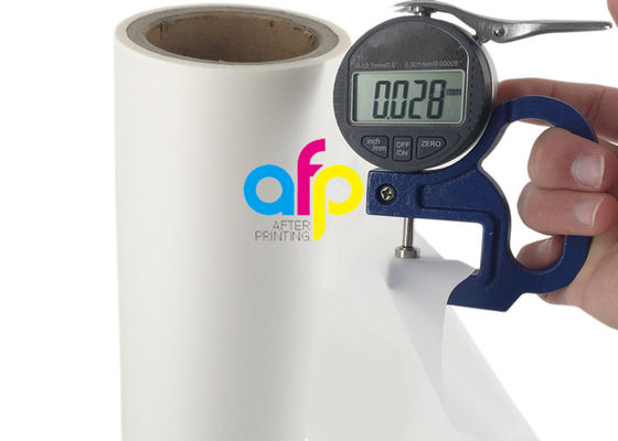 30 Micromの柔らかいタッチのラミネーションのフィルムの強い付着2000m - 3000mの巻き取りの長さ