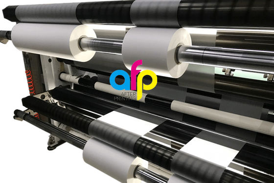 18 / 印刷されたペーパーのための20/22/25ミクロンのBOPP柔らかいタッチのラミネーションのフィルム